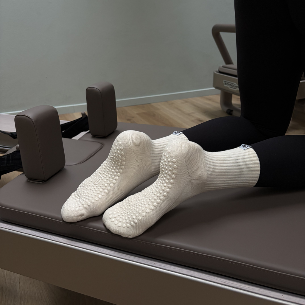 GRIP SOCKS · BEIGE