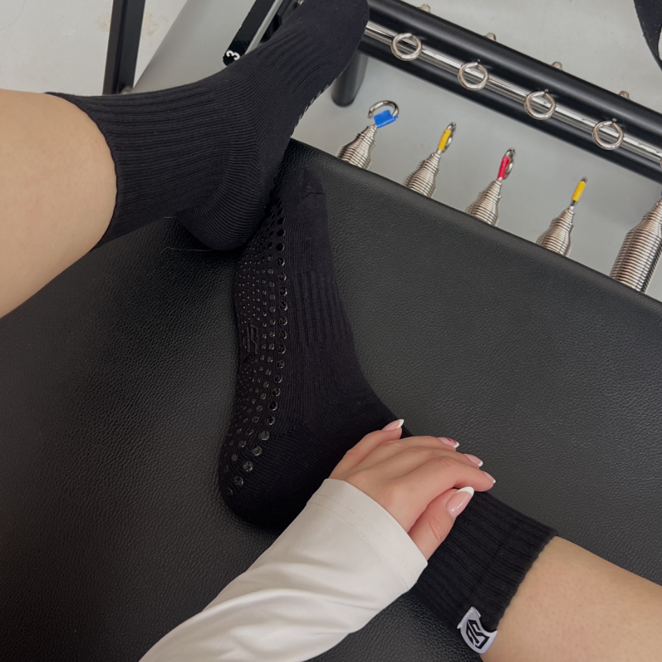 Pilates Socks · White/Noir - Noir / 35-38