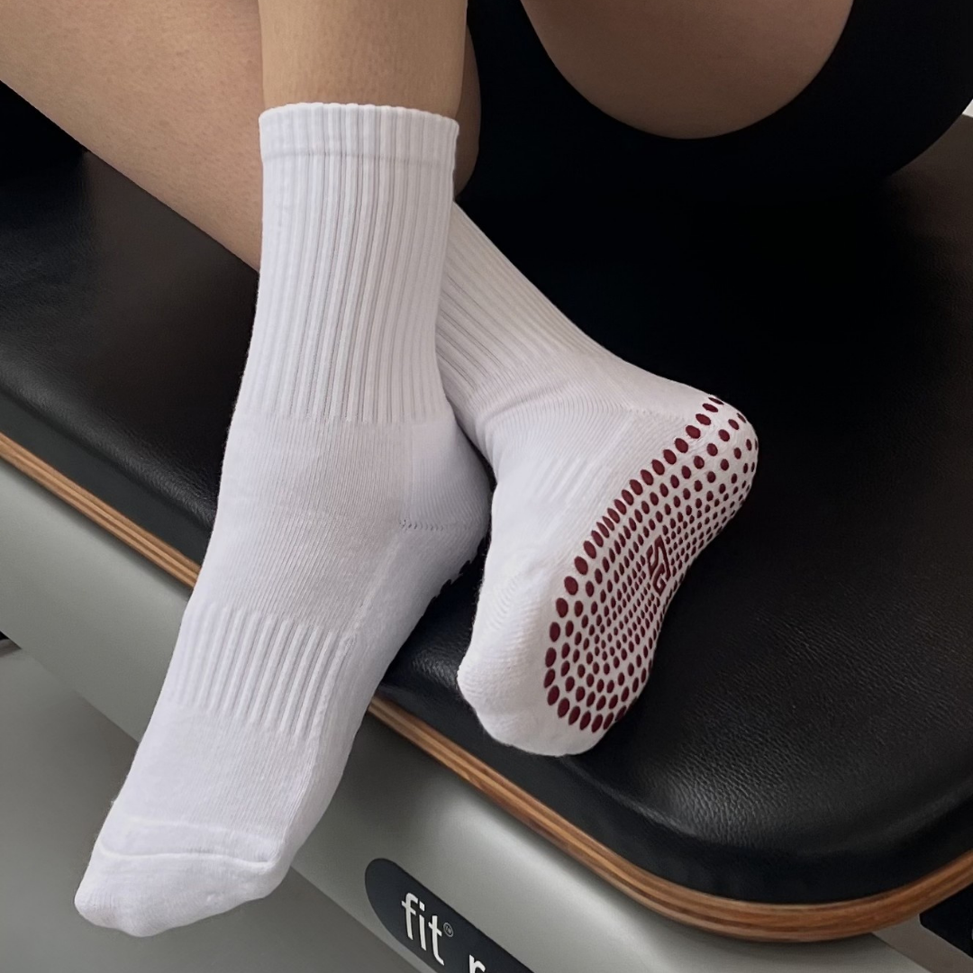 PILATES SOCKS · HVID/RØD