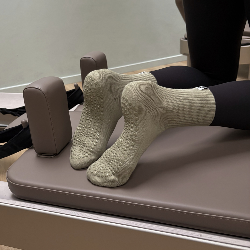 PILATES SOCKS · KHAKI