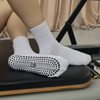 PILATES SOCKS · HVID/SORT