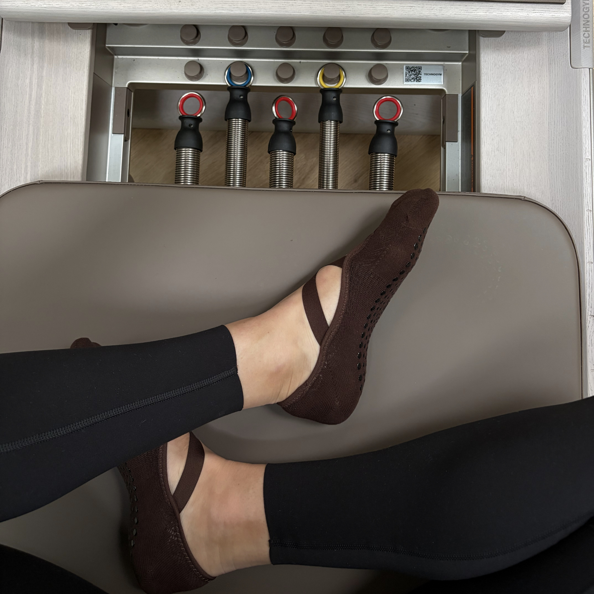STRAP SOCKS · ESPRESSO