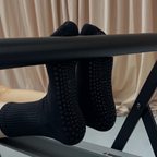 PILATES SOCKS · SORT/SORT
