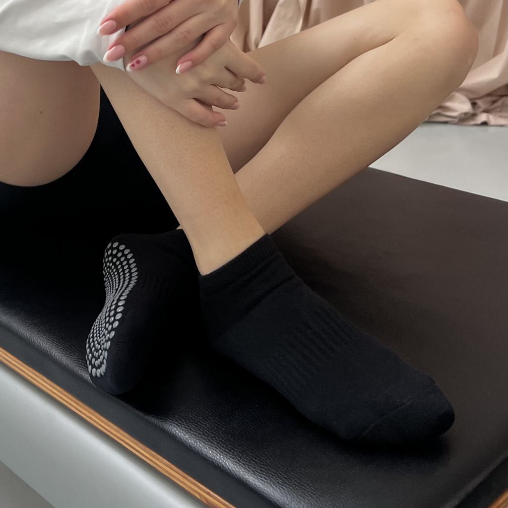 ANKLE PILATES SOCKS · NOIR
