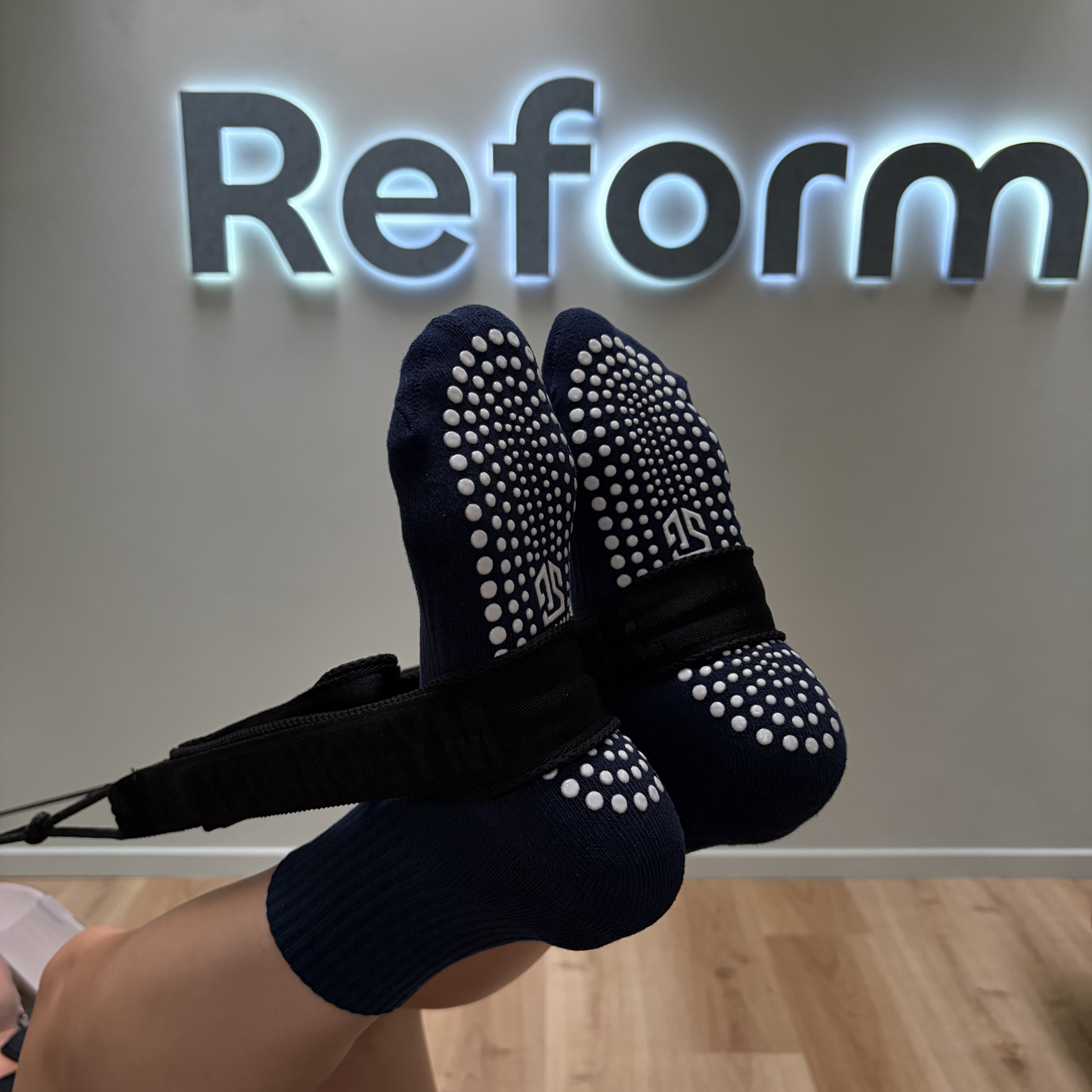 GRIP SOCKS · NAVY