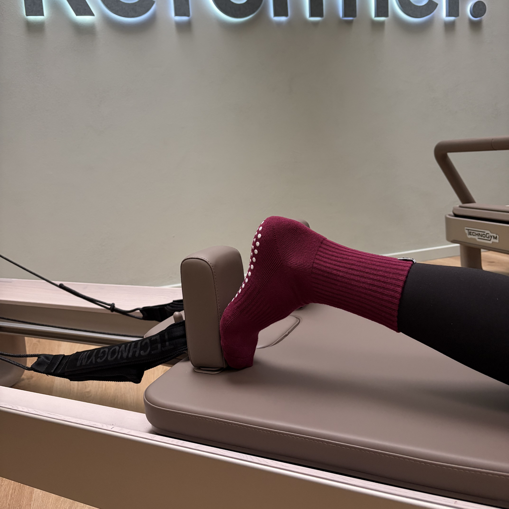 PILATES SOCKS · BURGUNDY