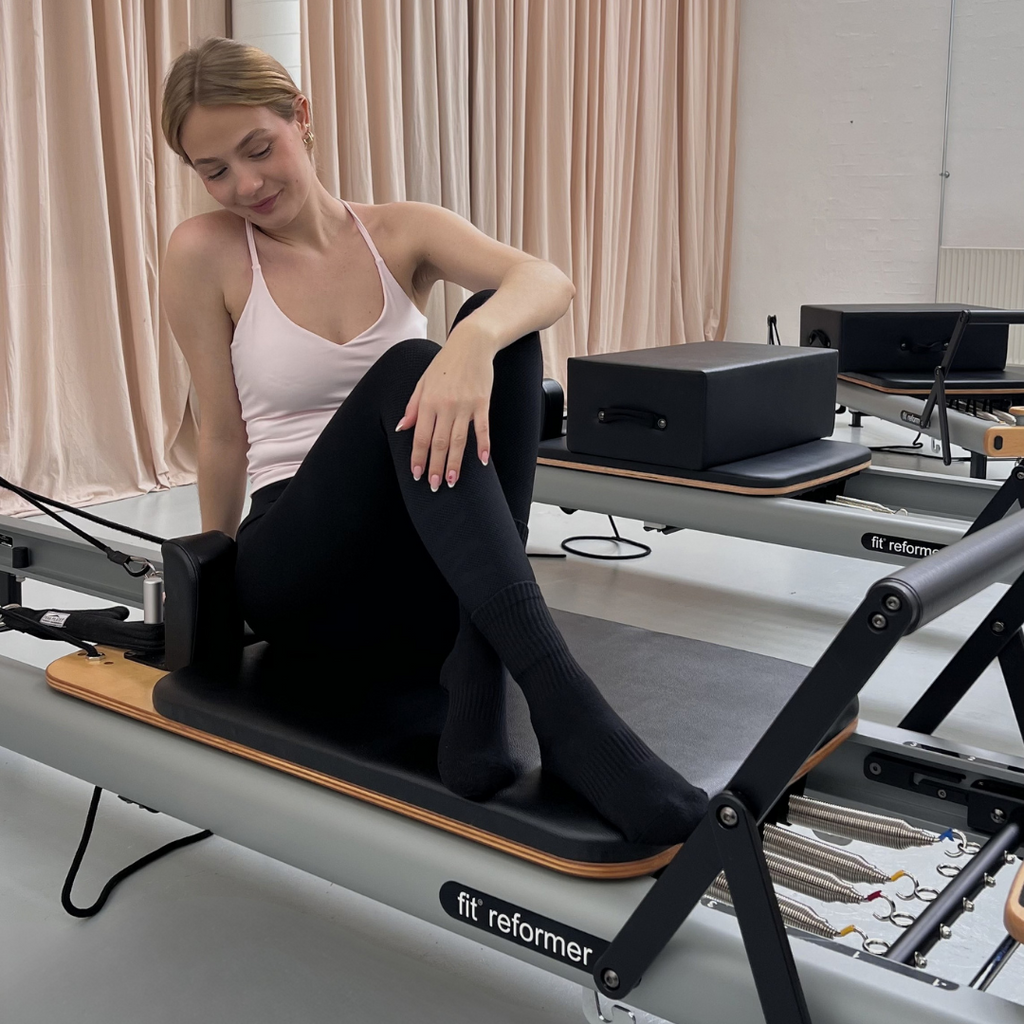 PILATES SOCKS · SORT/SORT