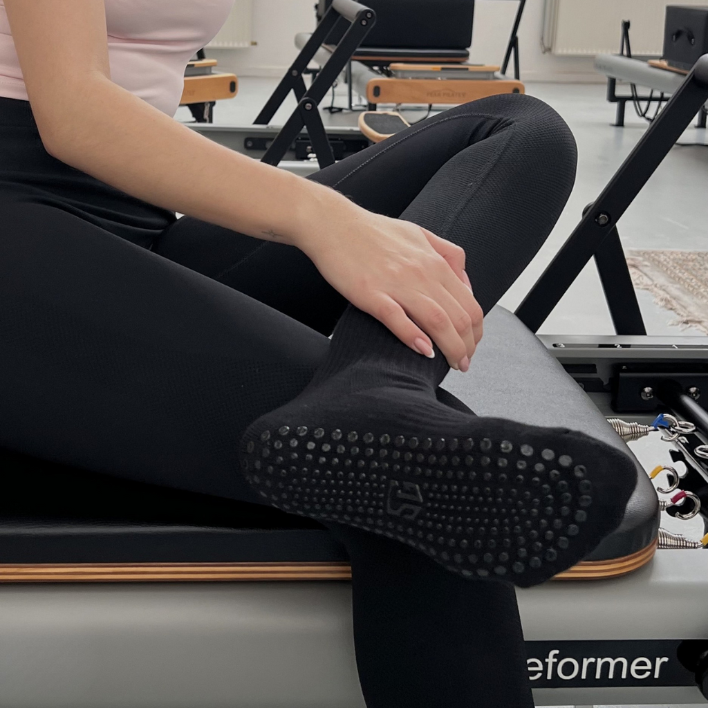 PILATES SOCKS · SORT/SORT