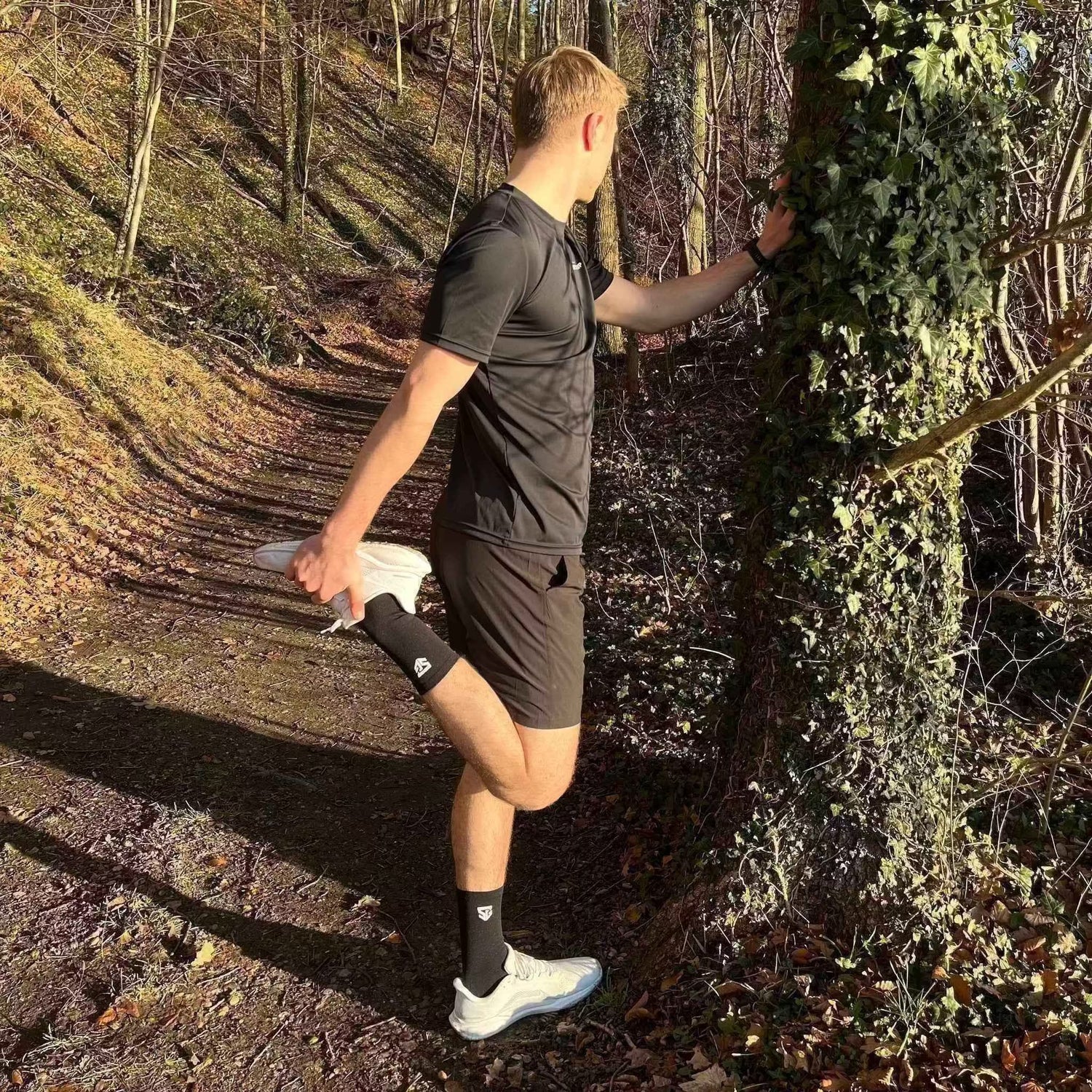 PERFORMANCE · RUNNING SOCKS · SORT/GRÅ